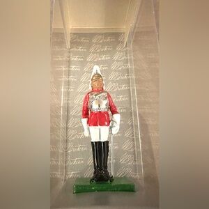 NWT NEW NIB W Britain  Collection 8012 LifeGuard Soldier Mini Figure England HTF